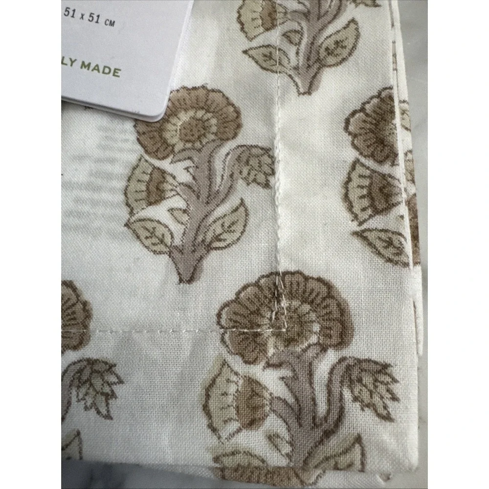 Pottery Barn Alice Print Cotton Napkins ~  ( Set of 4 ) 20x20